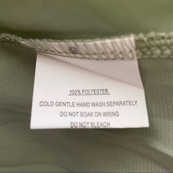 Petal & Pup Remy Dress Emerald Size 8 Animal Print Off The Shoulder Ruffle Midi - Picture 9 of 15